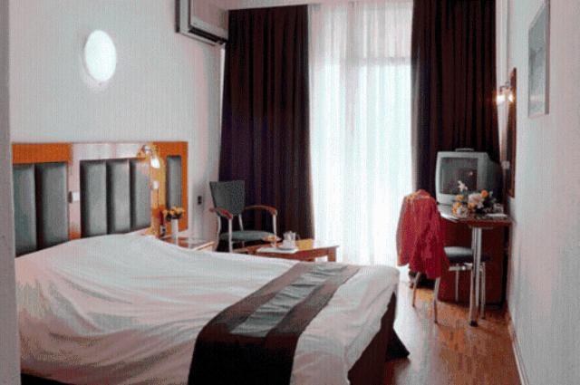 Elpida City Hotel Serres Zimmer foto